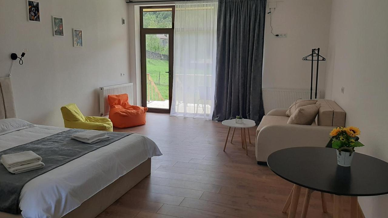 Terkhena Hotel Kazbegi Kültér fotó